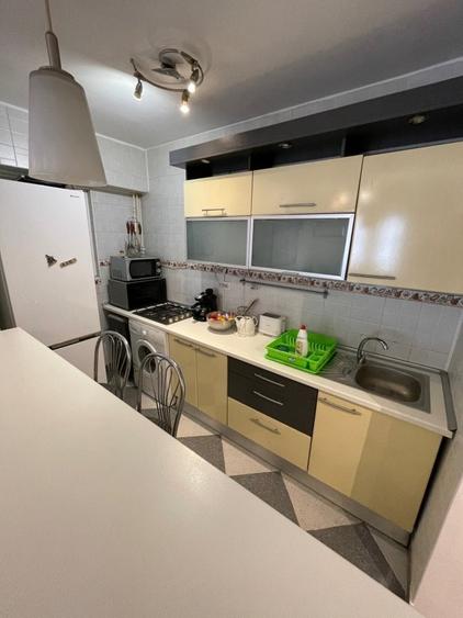 Piata Romana, Ultracentral, Coloane, Metrou - 5