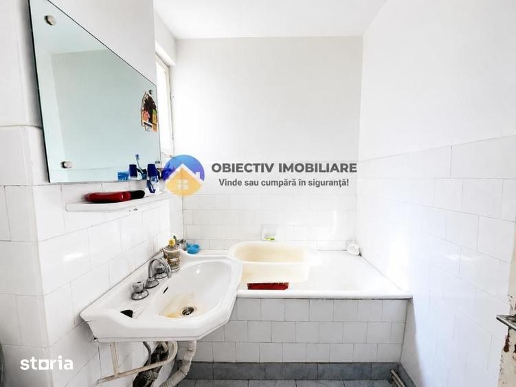 Apartament cu 4 camere semidecomandat în Dărmănești
