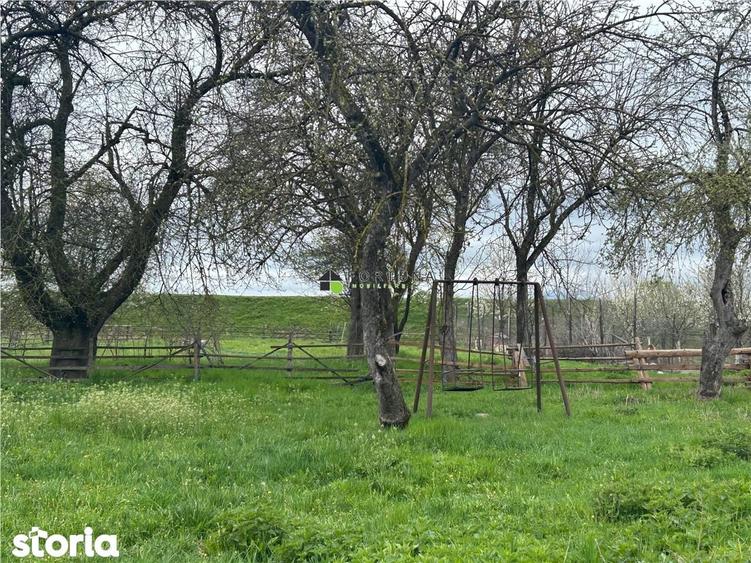 Casă cu 2 camere cu Teren 1850 Mp în Dobârlău