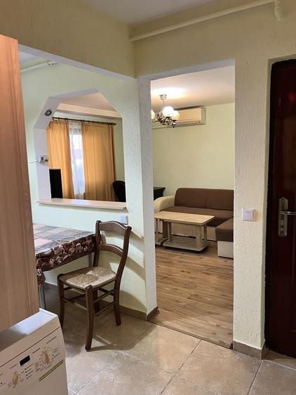Apartament cu 2 camere decomandat în Giarmata