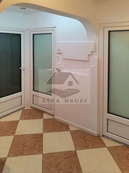 Apartament cu 3 camere decomandat, mobilat în Răcădău
