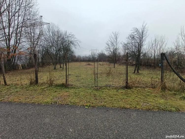 Teren de 1250 mp, în Brebu