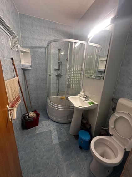 Garsonieră decomandată, mobilată în Podul de Piatră