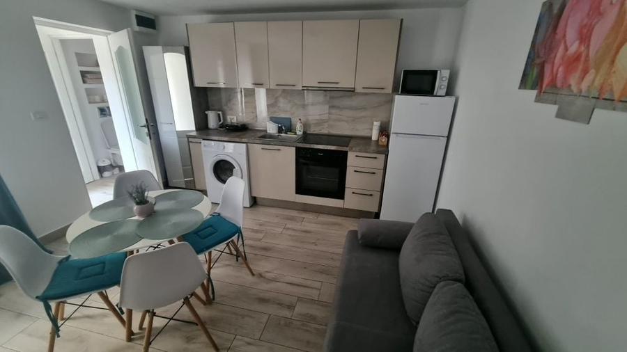 Inchiriez apartament 2 camere nedecomandate, termen scurt, aproape de universitatea Ovidius - 2