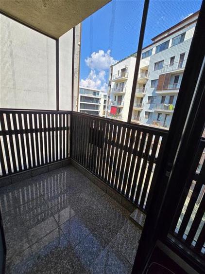 Apartament cu 5 camere decomandat, mobilat în Herăstrău