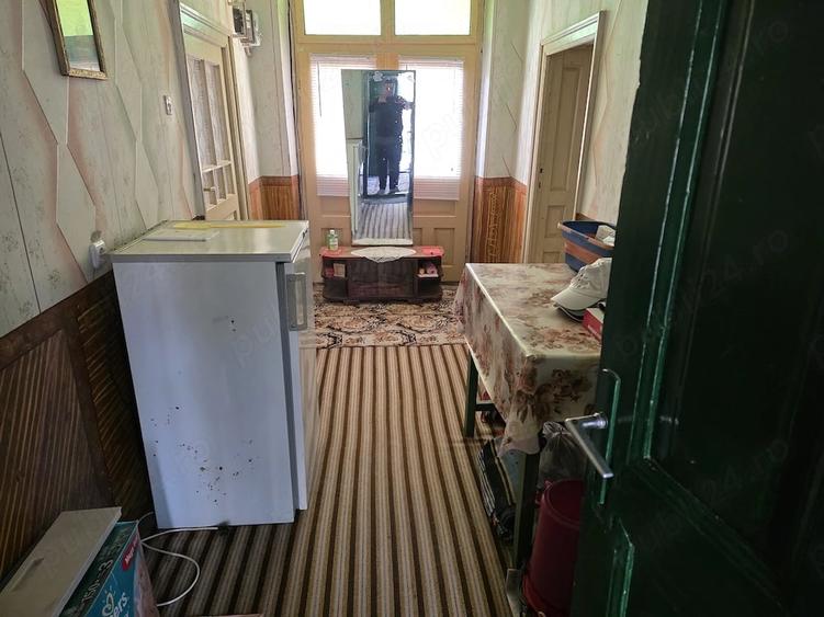 Casă cu 3 camere cu Teren 3600 Mp în Celaru