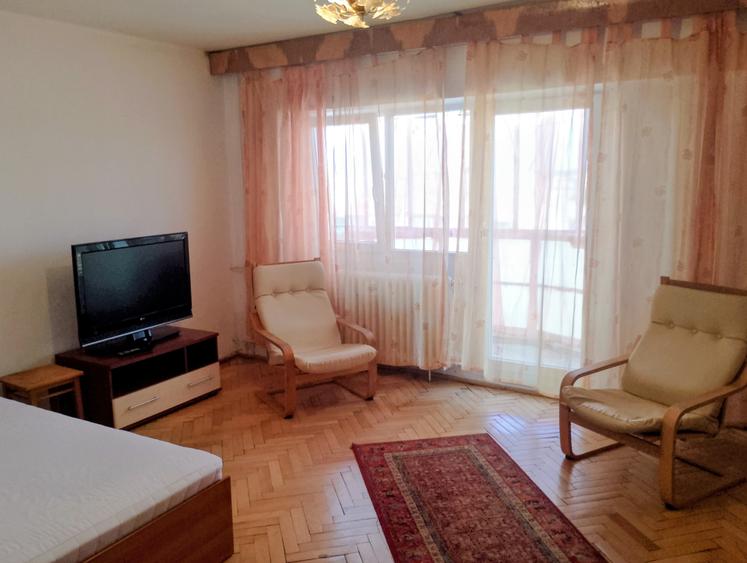 Garsonieră în Lunei