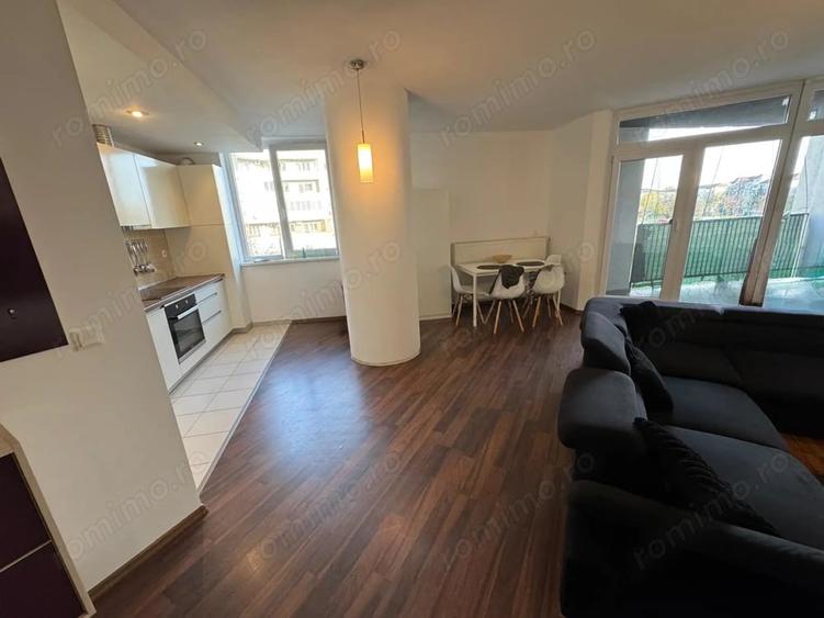 Apartament cu 2 camere semidecomandat în Soarelui