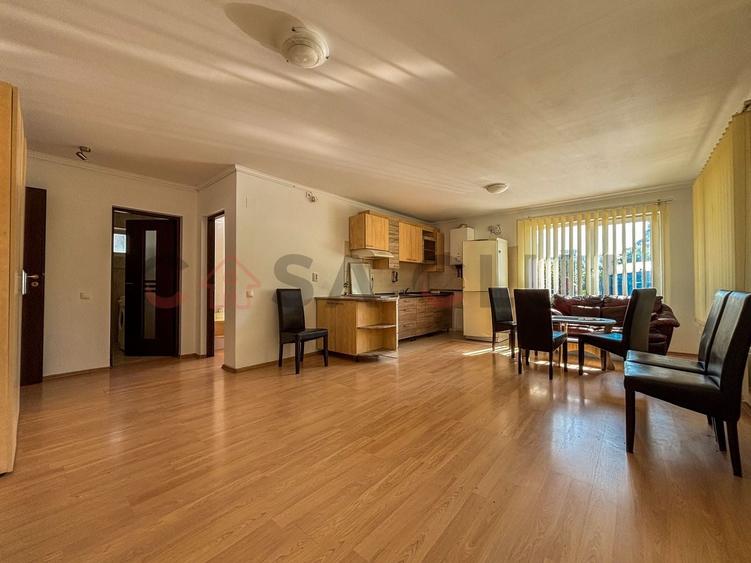 Apartament cu 3 camere semidecomandat, mobilat în Bună Ziua
