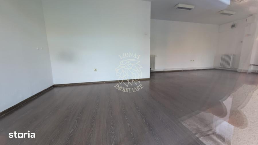 Spațiu comercial, de 32 mp, în Decebal