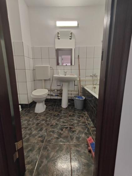 Apartament cu 2 camere decomandat în 23 August