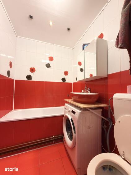 Apartament cu 2 camere decomandat în Girocului