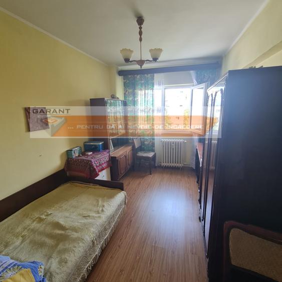 Apartament cu 3 camere decomandat în Găvana 3