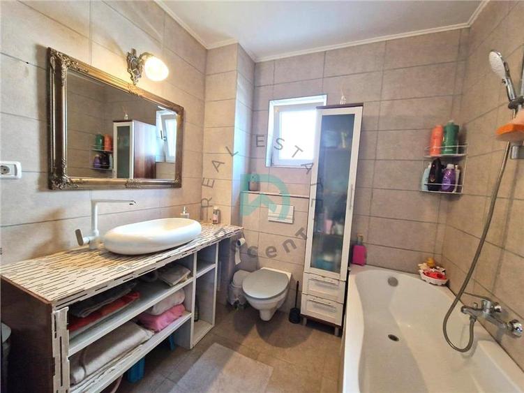 Apartament cu 3 camere decomandat în Sânpetru