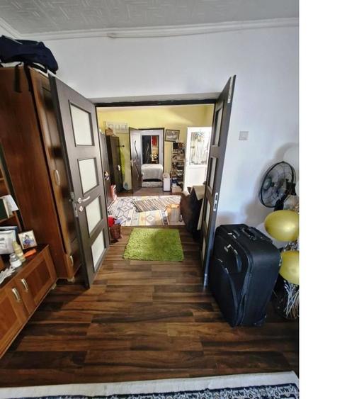 Casă cu 5 camere cu Teren 151 Mp în Colentina