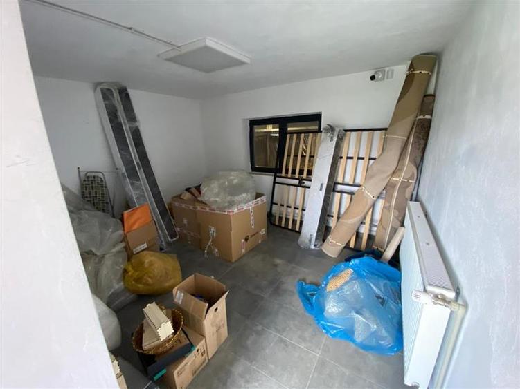 Spațiu industrial, de 1,050 mp, în Jilava