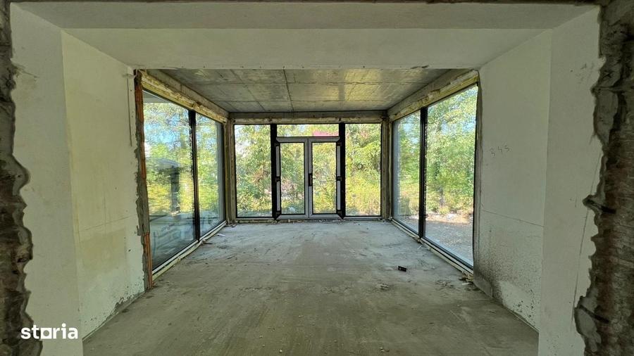 Casă cu 4 camere în Izvorani