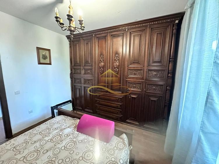 Casă cu 4 camere cu Canalizare în Siretu (Săucești)