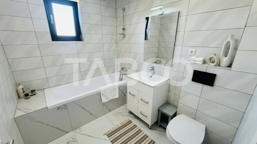 Apartament cu 2 camere semidecomandat, mobilat în Mihai Viteazul