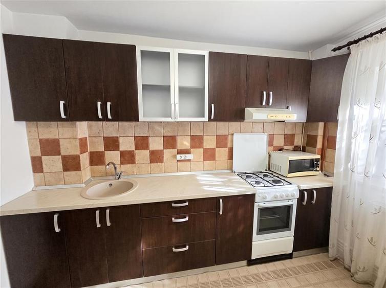 Apartament 3 camere decomandat | Etaj 1 | Mobilat și utilat | Burdujeni |3c - 10
