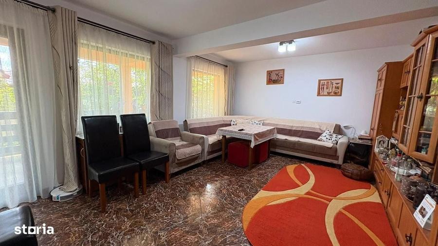 Casă cu 4 camere cu Teren 761 Mp în Aroneanu