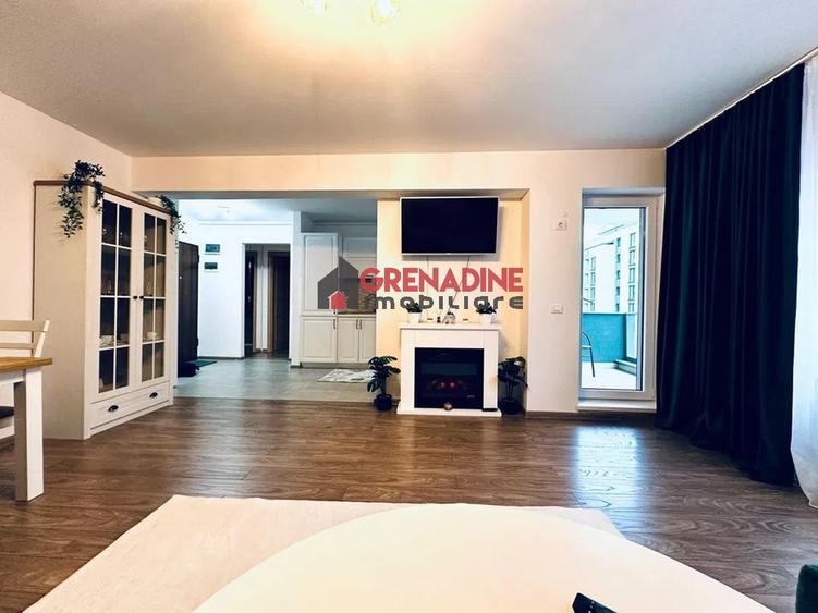 Apartament cu 2 camere decomandat în Tractorul