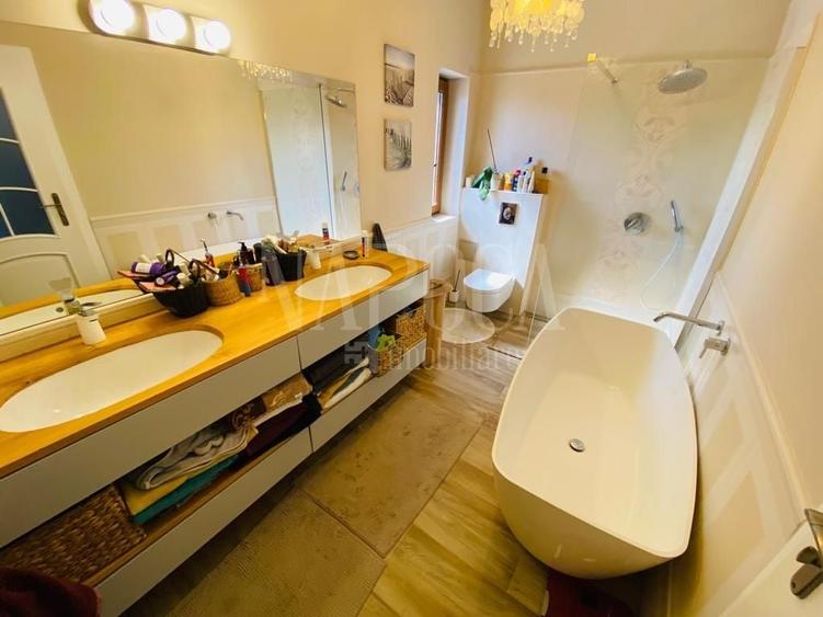 Duplex cu 4 camere cu Canalizare în Florești