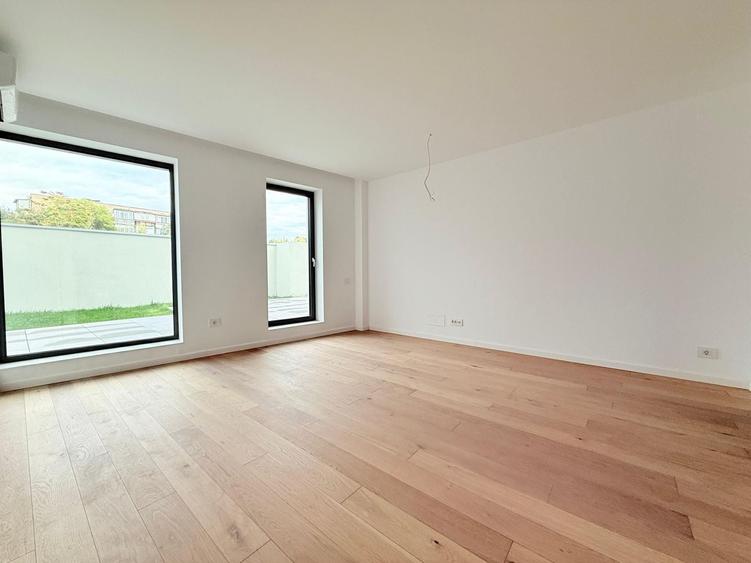Apartament cu 4 camere decomandat în Timpuri Noi