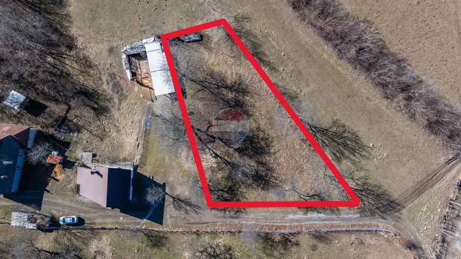 Teren Construcții intravilan de 1260 mp, în Predeluț