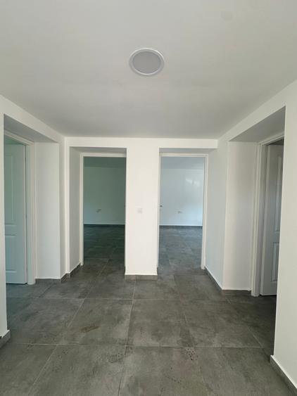 Casă cu 6 camere cu Teren 632 Mp în Palazu Mare