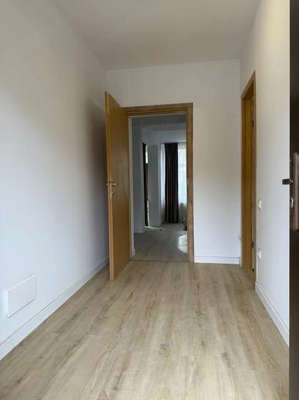 Casă cu 5 camere cu Teren 200 Mp în Central