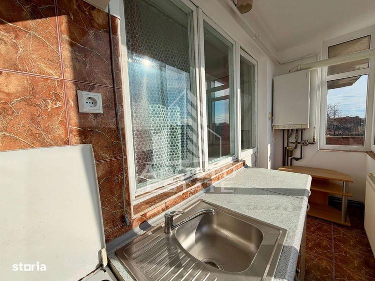 Apartament cu 3 camere, mobilat în Complex Studențesc