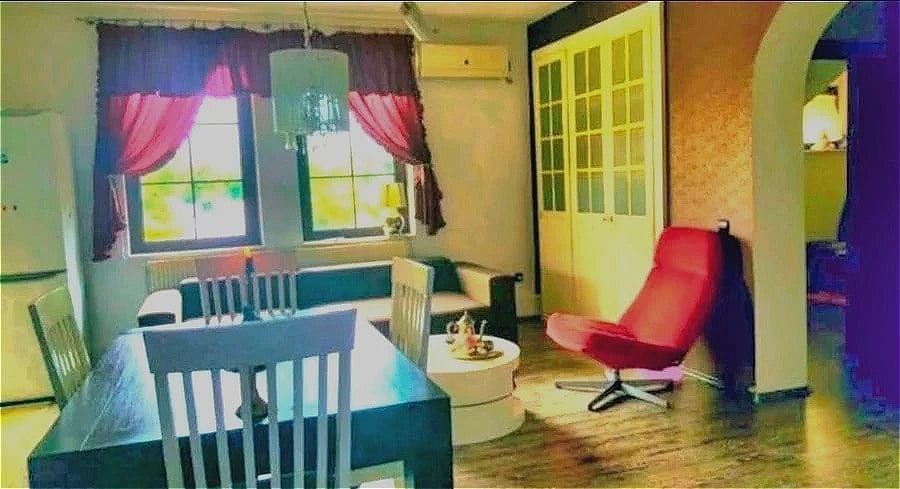 Apartament cu 3 camere decomandat, mobilat în Moșilor