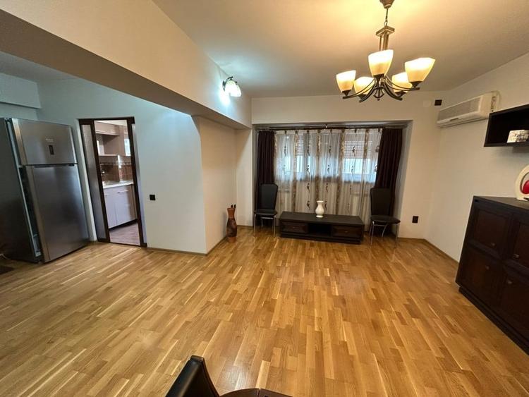 Apartament cu 3 camere decomandat, mobilat în Calarași 4