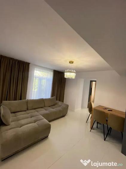 Apartament cu 3 camere decomandat în Ultracentral