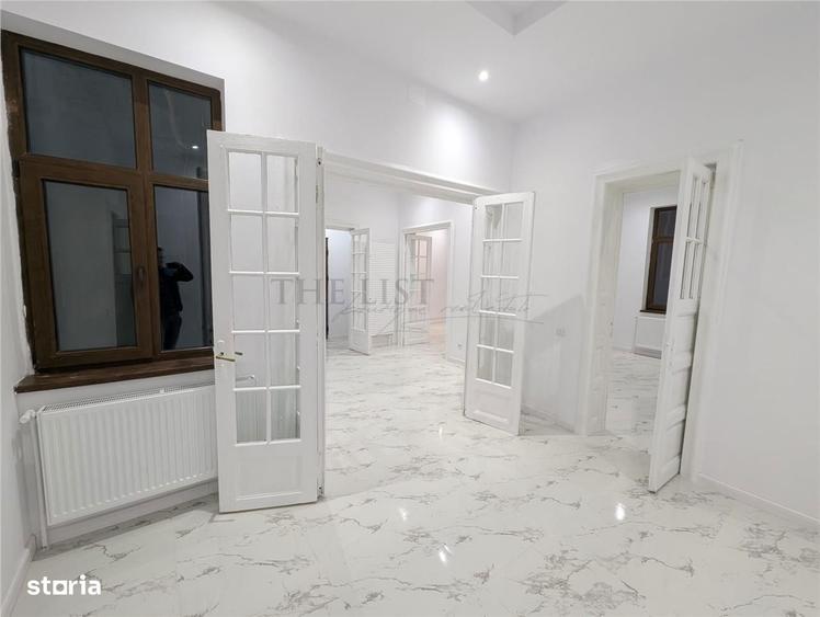 Casă cu 7 camere cu Canalizare în Unirii