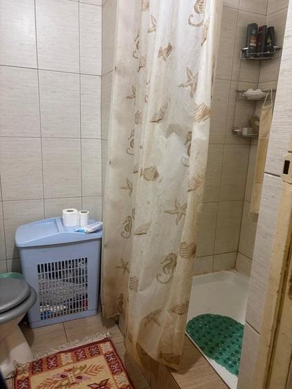Apartament cu 3 camere semidecomandat în Dristor