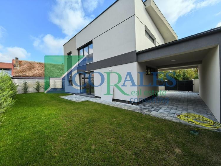 Casă individuală cu 4 camere cu Canalizare în Ciarda Roșie