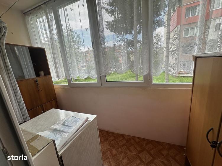 Apartament cu 2 camere decomandat în Petros