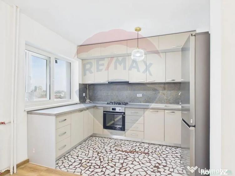 Apartament cu 3 camere decomandat în Lacul Tei