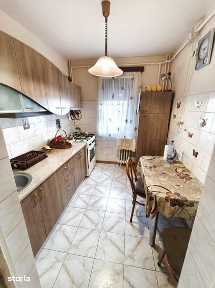 Apartament cu 3 camere în Republicii