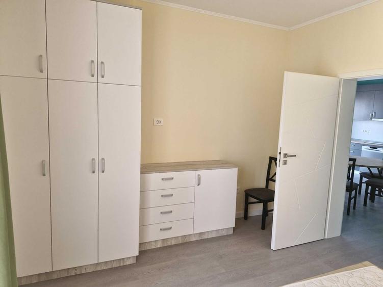 Apartament cu 3 camere decomandat în Sânmartin