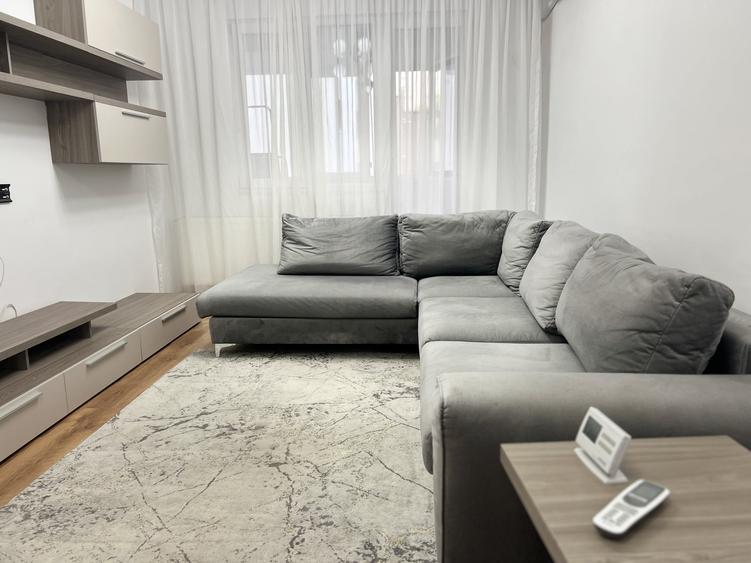 Apartament cu 2 camere decomandat, mobilat în Decebal