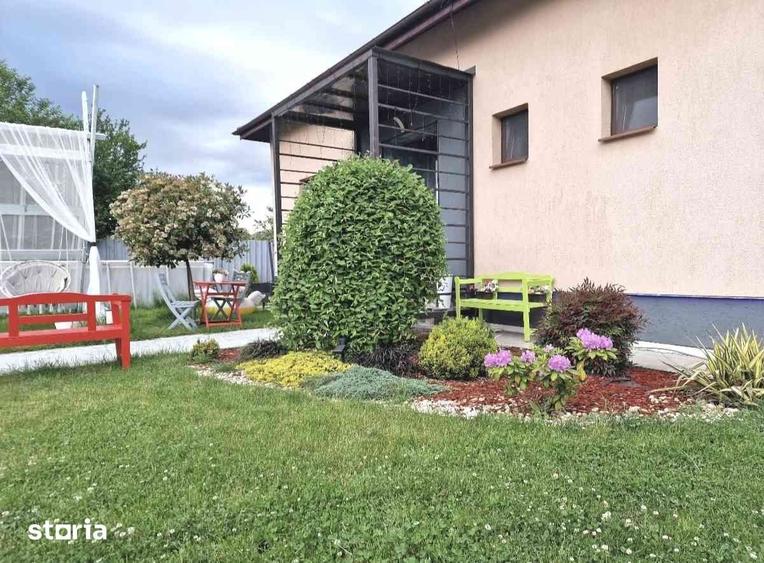 Casă cu 4 camere cu Teren 500 Mp în Central