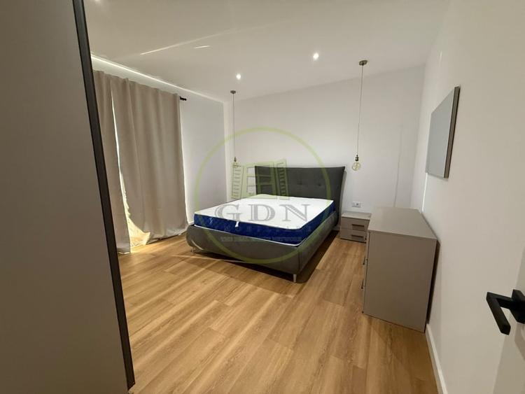 Apartament cu 3 camere decomandat, mobilat în Exterior Est
