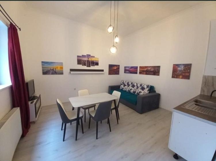 Apartament cu 2 camere decomandat în Ultracentral