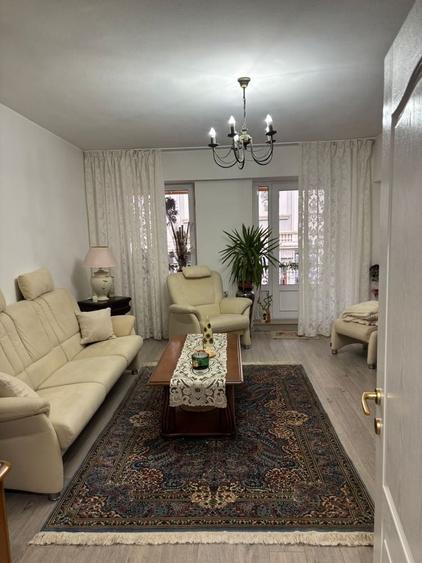 Casă cu 3 camere în Central