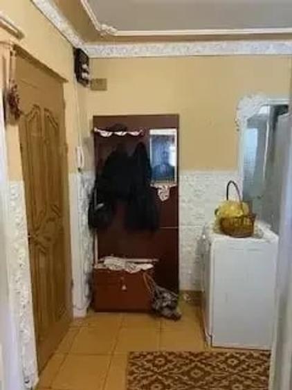 Apartament cu 3 camere decomandat în Buzaului