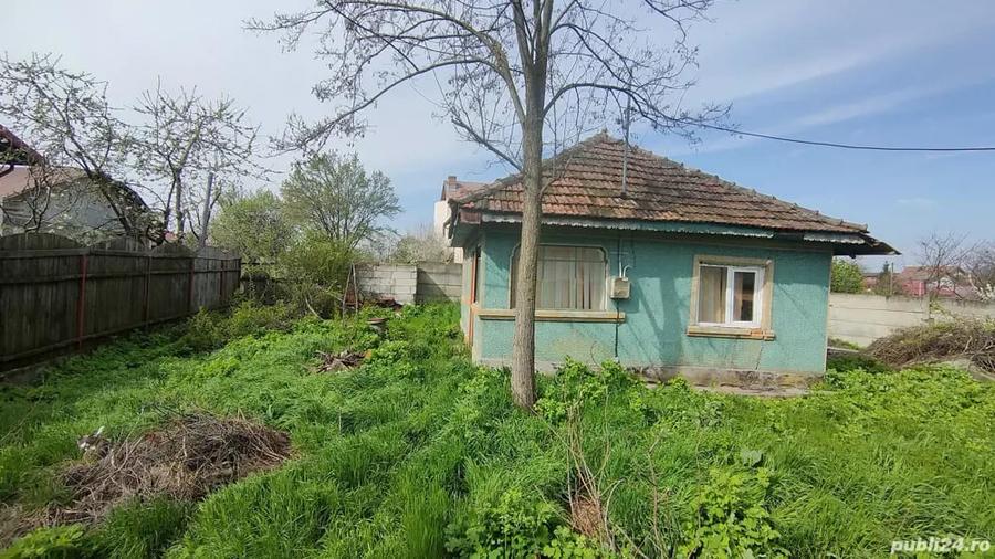 Casă cu 2 camere cu Teren 301 Mp în Târgu Secuiesc