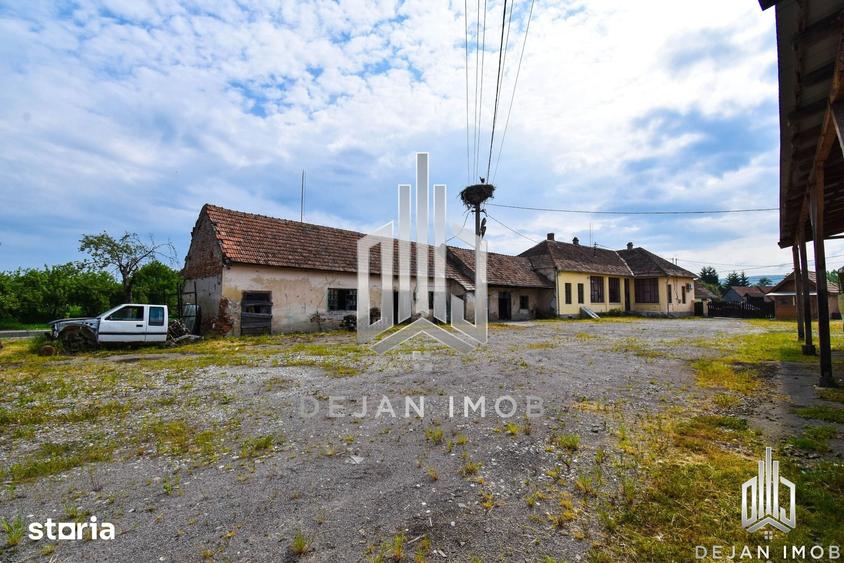 Spațiu comercial, de 2,720 mp, în Aita Mare